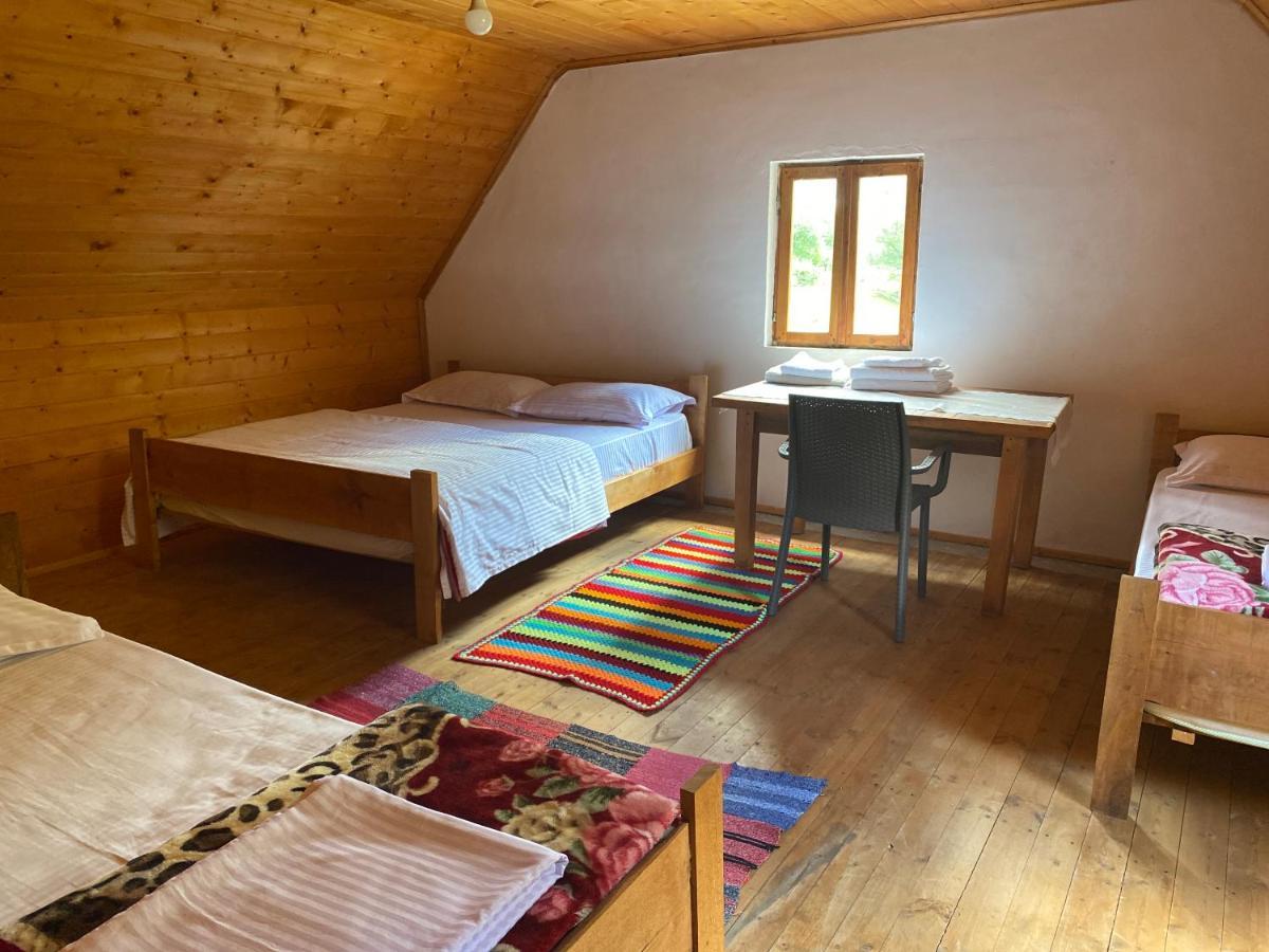 Bujtina Leke Gerla Hotel Theth Bagian luar foto