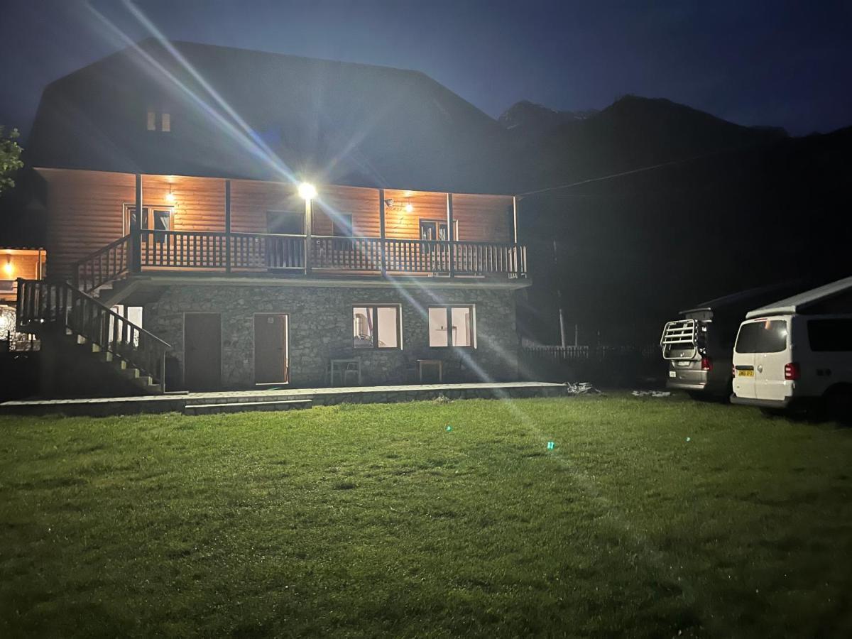 Bujtina Leke Gerla Hotel Theth Bagian luar foto