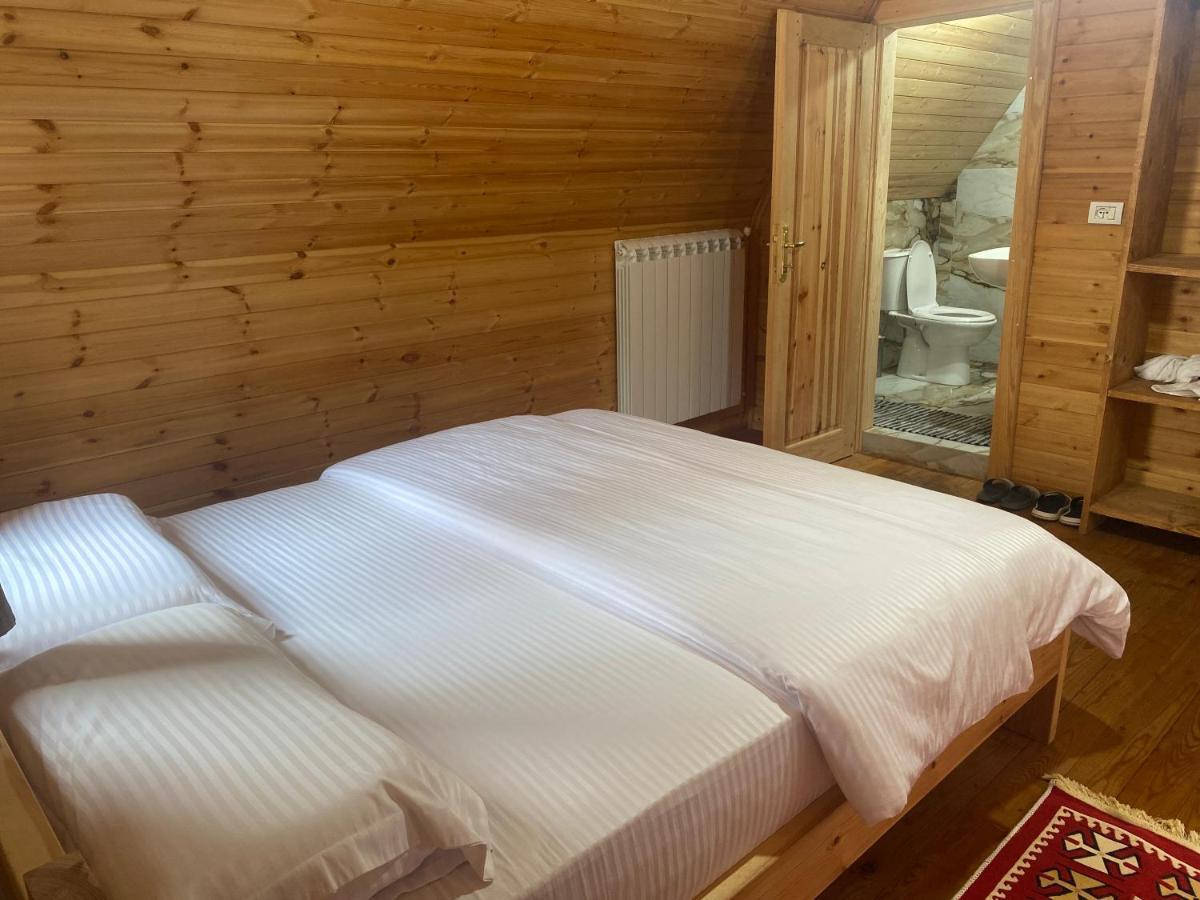 Bujtina Leke Gerla Hotel Theth Bagian luar foto